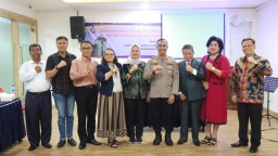Kapolres Metro Jakarta Timur Berikan Pembinaan kepada Pelajar Sidi HKBP Sutoyo: Bahas Isu Krusial Remaja.