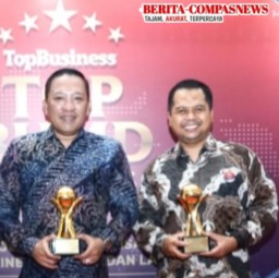 Bank Sampang Jadi Kebanggaan Pemkab Sampang dengan Raih Penghargaan TOP BUMD