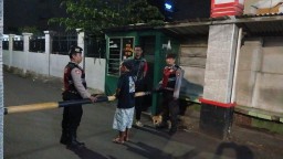 Polsek Matraman Patroli Sambangi Pos Kamling RW 09, Antisipasi Gangguan Kamtibmas.