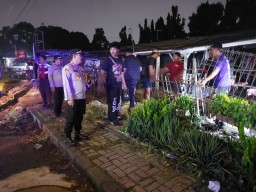 Polsek Duren Sawit Gelar Apel Gabungan Dan Giat Cipta Kondisi Untuk Cegah Guantibmas.