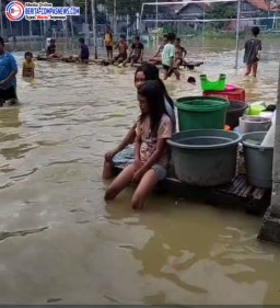 Banjir di Sampang, Madura: Warga Kampung Kajuk Mengharapkan Perhatian Pemerintah