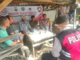Apresiasi dari dari warga Rw. 08 kepada Bhabinkamtibmas Kel. Palmeriam Polsek Matraman Selalu menjaga lingkungan selalu aman.