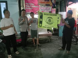 Bendera FBR Dicopot Sukarela di Kebon Pala, Polisi: Bentuk Dukungan pada Program Kerja Kapolres Jaktim.