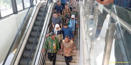 Gubernur DKI Resmikan Jalur Baru TransJabodetabek, Polsek Makasar Kawal Pengamanan di Halte UKI Cawang.