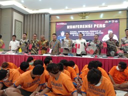 Polda Jawa Timur Bersama Polres jajaran Tunjukkan Keseriusannya Dalam Memberantas Aksi Premanisme dan Kejahatan Jalanan 