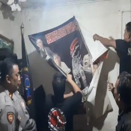 Polsek Pulogadung Lakukan Netralisasi Warna Pos Ormas BPPKB Banten di Pisangan