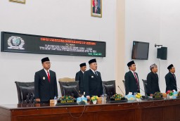 DPRD Sampang Gelar Rapat Paripurna: Meningkatkan Transparansi dan Akuntabilitas APBD