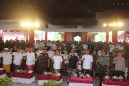 Dukung Sinergi Hukum dan Adat di Tingkat Desa, Dandim Gianyar Hadiri Peresmian Bale Paruman Adhyaksa