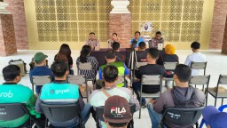 Kapolres Jembrana Gelar Jumat Curhat Bersama Ojol dan Ojek Pangkalan, Bahas Keselamatan Berlalu Lintas