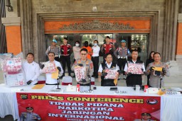 Polda Bali dan Bea Cukai Berhasil Ungkap Peredaran Narkotika Jenis Kokain Jaringan Internasional Seharga 12 Milyar Rupiah