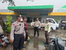 Polsek Kramatjati Lakukan Monitoring di Pasar Induk, Pastikan Aktivitas Pedagang Aman dan Kondusif