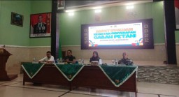 Danramil 01/Kota Dampingi Dandim 0822/Bondowoso Rapat Evaluasi Serapan Gabah Tahun 2025 di Aula Makodim