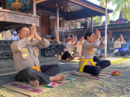 Polres Jembrana Gelar Binrohtal, Tingkatkan Iman dan Taqwa Personel Lewat Doa dan Persembahyangan