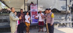 Bhabinkamtibmas Polres Jembrana Gencar Sosialisasikan Layanan 110 ke Warga, Biar Tambah Aman