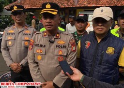 Polsek Palmerah Bersama 3 Pilar Gelar Operasi Premanisme, 20 orang diamankan Dari Jukir liar, Debt collector hingga Atribut Ormas