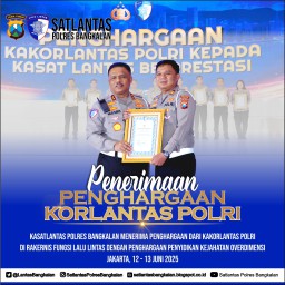 Kasatlantas Polres Bangkalan Sabet Penghargaan dari Kakorlantas Polri. Penghargaan Apa Yang Diraihnya