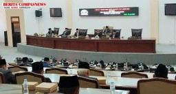 Bupati Sampang Hadiri Rapat Paripurna DPRD untuk Penyampaian Nota Penjelasan RPJMD"