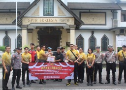 Hari Bhayangkara ke-79, Polres Bandara Ngurah Rai Gelar Baksos dan Bansos di Tempat Ibadah