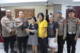 Polres Pelabuhan Tanjung Priok Gelar Bakti Religi Bersih-Bersih Tempat Ibadah Sambut HUT Bhayangkara ke-79”