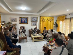 Polda Bali Laksanakan Anjangsana ke Kediaman Mantan Wakapolda Bali, Brigjen Pol (Purn.) Nyoman Gede Suweta, M.H