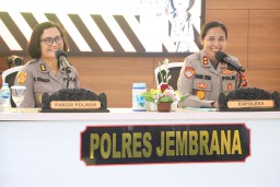 Polwan Polres Jembrana Dapat Arahan Langsung Dari Pakor Polwan Polda Bali, Bahas Isu Kekerasan Hingga Penampilan