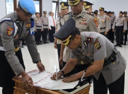 Dua Pejabat Utama Polres Bandara I Gusti Ngurah Rai Resmi Diserahterimakan