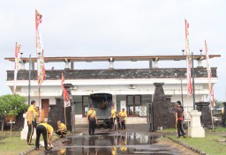 Jelang Mekepung Kapolda Cup 2025, Polres Jembrana Gelar Kurve Massal di Sirkuit All In One Pengambengan