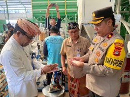 Polres Jembrana Bersama Tim Gabungan Sidak Pasar dan Pabrik Cegah Peredaran Beras Oplosan