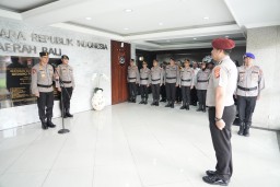 Polda Bali Laksanakan Upacara Korp Raport Kenaikan Pangkat Perwira
