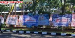 Rayakan Hari Bhayangkara ke-79 Halaman Mapolres Sampang Dipenuhi Ratusan Karangan Bunga