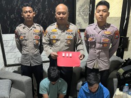 Unit Patroli Perintis Presisi Polres Tanjung Perak Amankan Dua Pemuda Pembawa Sabu saat Cegah Tawuran