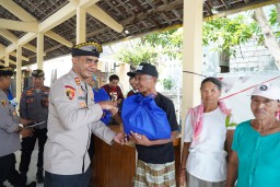 Polres Klungkung Laksanakan Giat Minggu Kasih di Wilayah Batununggul