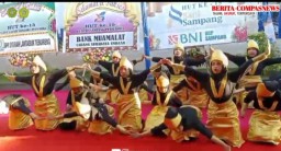Santri SD Al-Madani Tampil Memukau di HUT ke-15 Bank Sampang