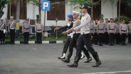 Disiplin Berlalu Lintas, Kunci Menuju Indonesia Emas: Polrestabes Surabaya Gelar Operasi Patuh Semeru 2025