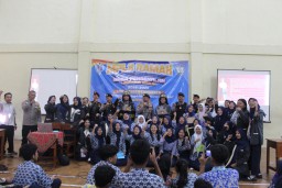 Bukan Sekadar MPLS: Polrestabes Surabaya Bekali Siswa SMK Rajasa dengan Edukasi Anti-Gangster dan Kenakalan Remaja