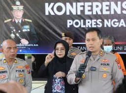 Polres Nganjuk Ungkap Jaringan Narkoba Sita 17 Ribu Pil LL dan Puluhan Gram Sabu