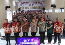 Personel Polres Jembrana Ikuti Sosialisasi KUHP Baru Dari Tim Bidkum Polda Bali