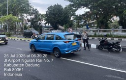 Satlantas Polres Bandara Pengamanan Pagi di Kawasan Strategis Jalur Ngurah Rai