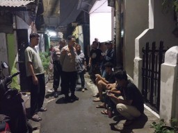 Kapolsek Jatinegara Pimpin Apel 3 Pilar dan Patroli Skala Sedang, Antisipasi Tawuran dan Kejahatan Jalanan