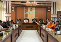 Kapolres Jembrana Hadiri Rapat Koordinasi Bahaya Iklim di Wilayah Pesisir, Tegaskan Pentingnya Sinergi Hadapi Bencana