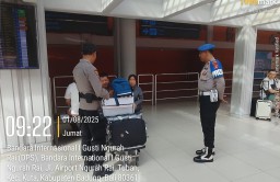 Personel Polres Kawasan Bandara Ngurah Rai Gencarkan Patroli Dialogis di Area Terminal Domestik