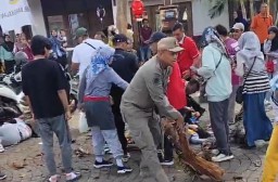 Seorang Siswi SD Tewas Tertimpa Pohon Saat JJS, Kapolres Bangkalan Sampaikan Dukacita