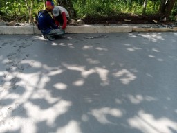 Diduga Proyek Pembangunan Beton Jalan Ruas Cibingbin Parungkokosan Tak Terapkan K3