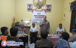 Polsek Tambora Mengadakan ngopi Kamtibmas di Pos Siskamling.