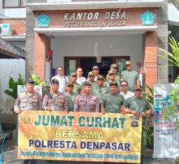 Polresta Denpasar Gelar Jum’at Curhat Bersama Linmas Desa Peguyangan Kaja