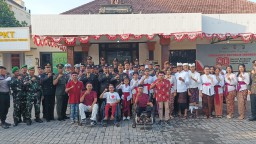 Forkopimcam, Pelajar dan Warga Disabilitas Meriahkan Upacara HUT RI ke -80 di Polsek Denpasar Timur