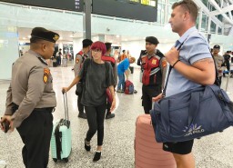 Polres Bandara Ngurah Rai Tingkatkan Pelayanan Humanis kepada Wisatawan Internasional