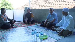 Kapolres Jembrana Gelar Jumat Curhat Bersama Tokoh Agama di Pengambengan