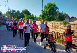 Menyemarakkan HUT RI ke-80, Polsek Sampang Gelar Jalan Sehat dan Aneka Perlombaan