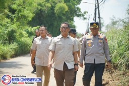 Kapolresta Tangerang Dampingi Aslog Kapolri Simulasi Alat Land Clearing di Lahan Ketahanan Pangan*